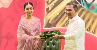 স্বাধীনতা পুরস্কার প্রাপ্তদের হাতে পদক তুলে দিলেন প্রধানমন্ত্রী